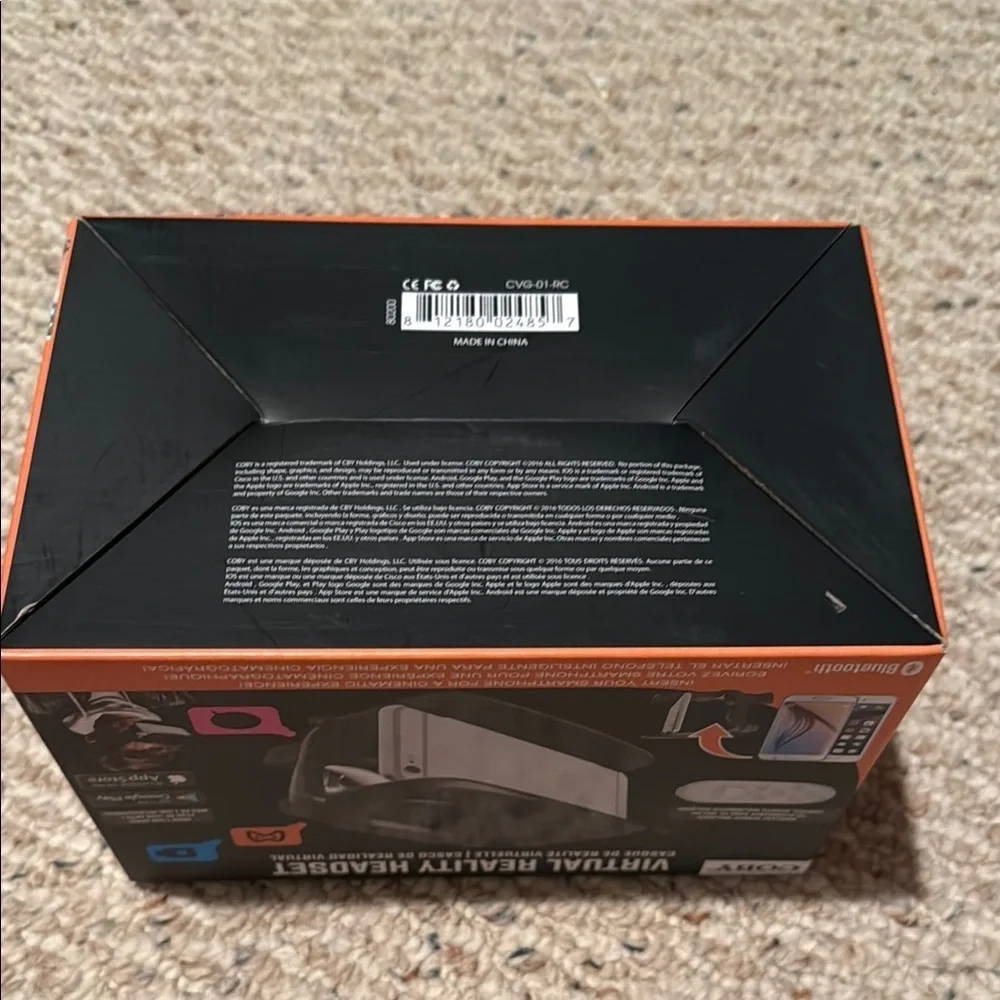 Black Virtual Reality Headset to be used with phone, Brand new in Box -